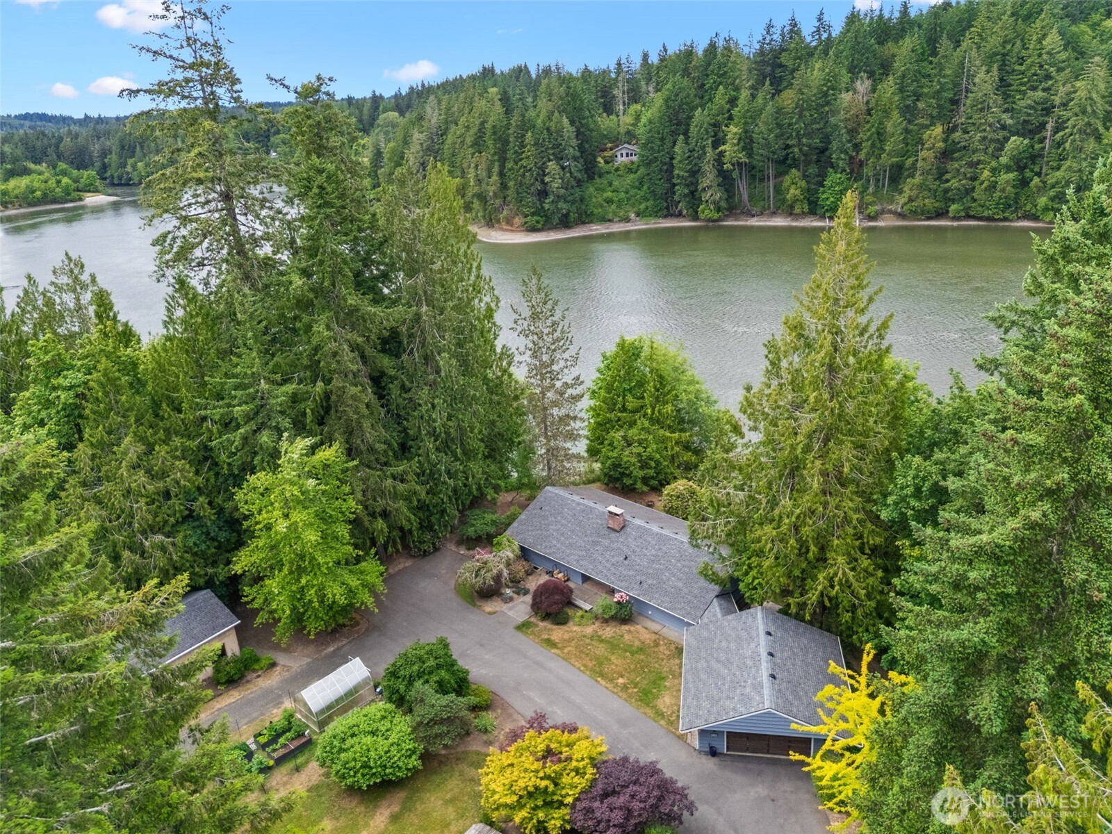 3211 Southeast Kamilche Point Road Shelton, WA 98584 - Photo 4 of 40 Gallery Image 4
