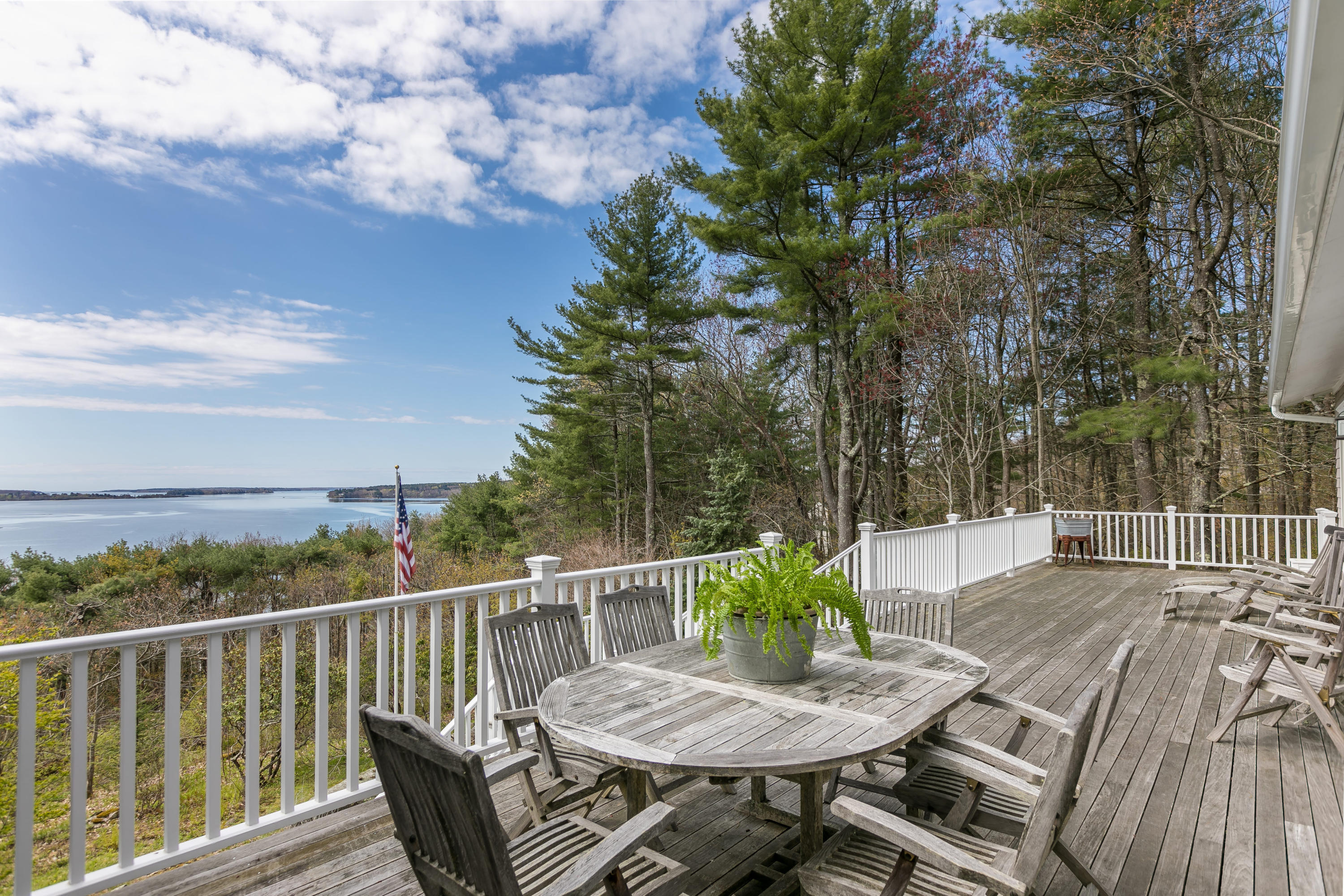 82 Ravine Drive