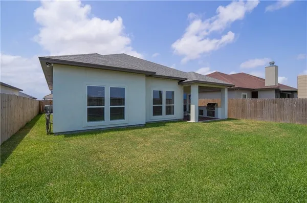 $2,400 | 7706 Krypton Drive, Corpus Christi, TX 78414