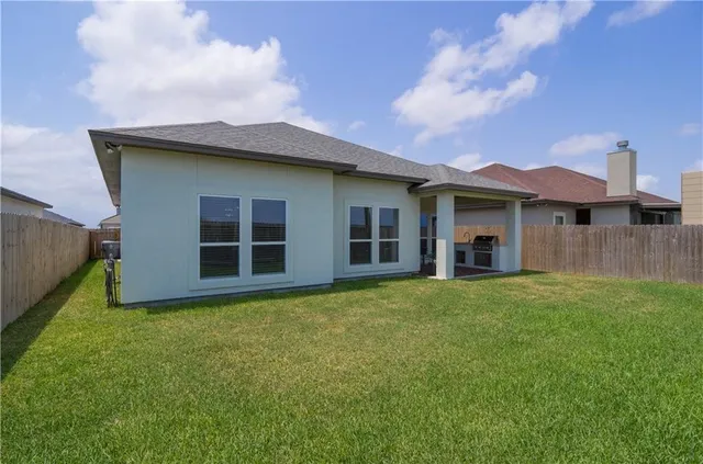 $2,400 | 7706 Krypton Drive, Corpus Christi, TX 78414