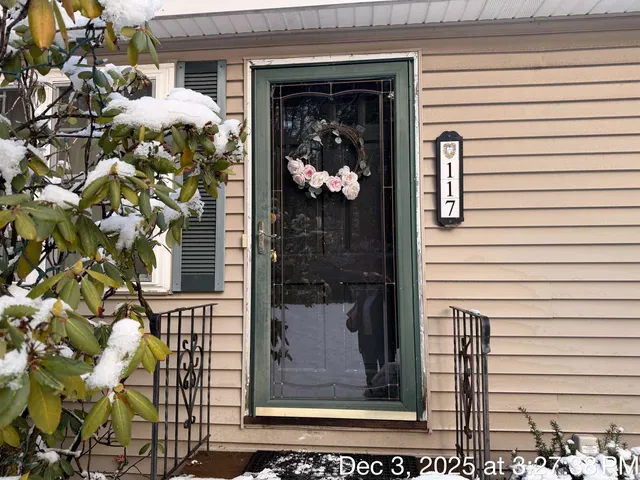 $367,500 | 117 Lawrence Road, Salem, NH 03079