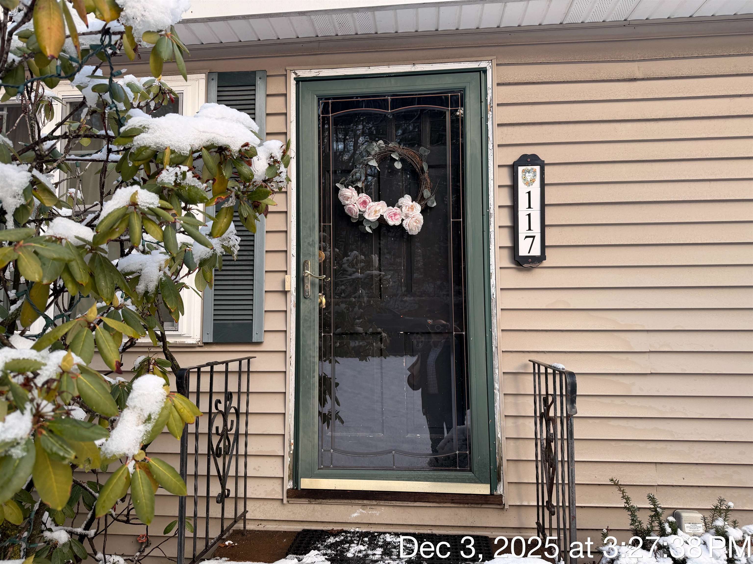 117 Lawrence Road Salem, NH 03079 - Photo 4 of 18