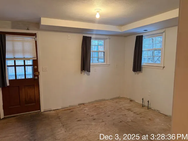 $367,500 | 117 Lawrence Road, Salem, NH 03079