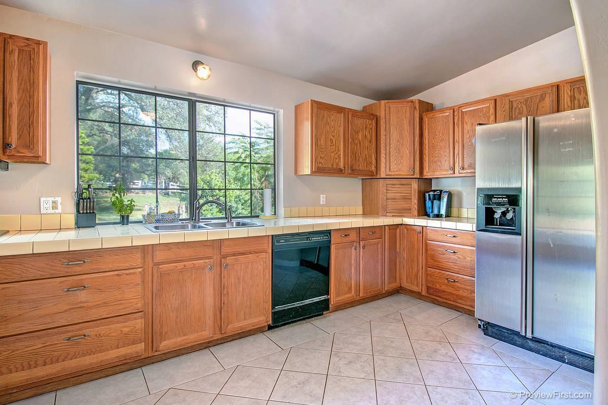 15458 Fruitvale Road Valley Center, CA 92082 - Photo 11 of 25 Gallery Image 11