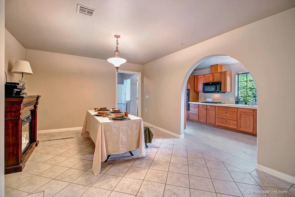 15458 Fruitvale Road Valley Center, CA 92082 - Photo 10 of 25 Gallery Image 10