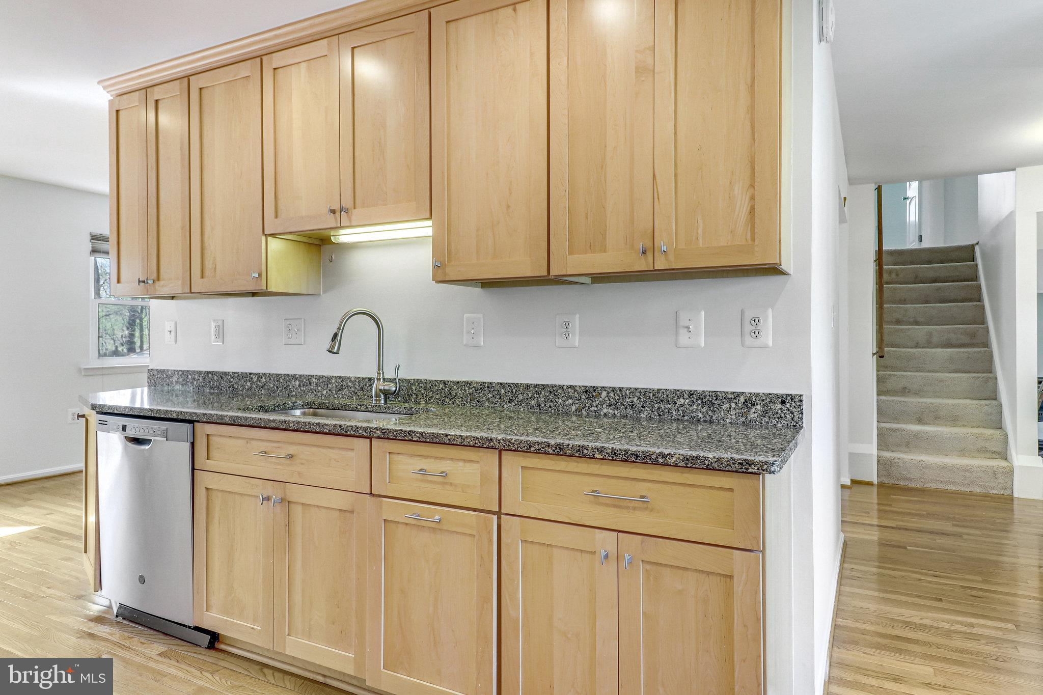 9088 Brook Ford Road Burke, VA 22015 - Photo 29 of 72 Gallery Image 29