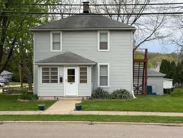 $355,000 | 803 North Washington Avenue, Batavia, IL 60510