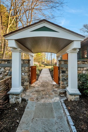 44 Myopia Road Winchester, MA 01890 - Photo 22 of 30