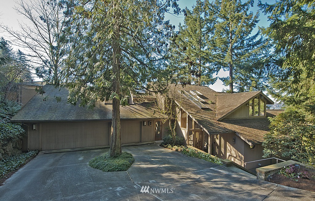 1455 Evergreen Point Road Medina, WA 98039 - Photo 3 of 20