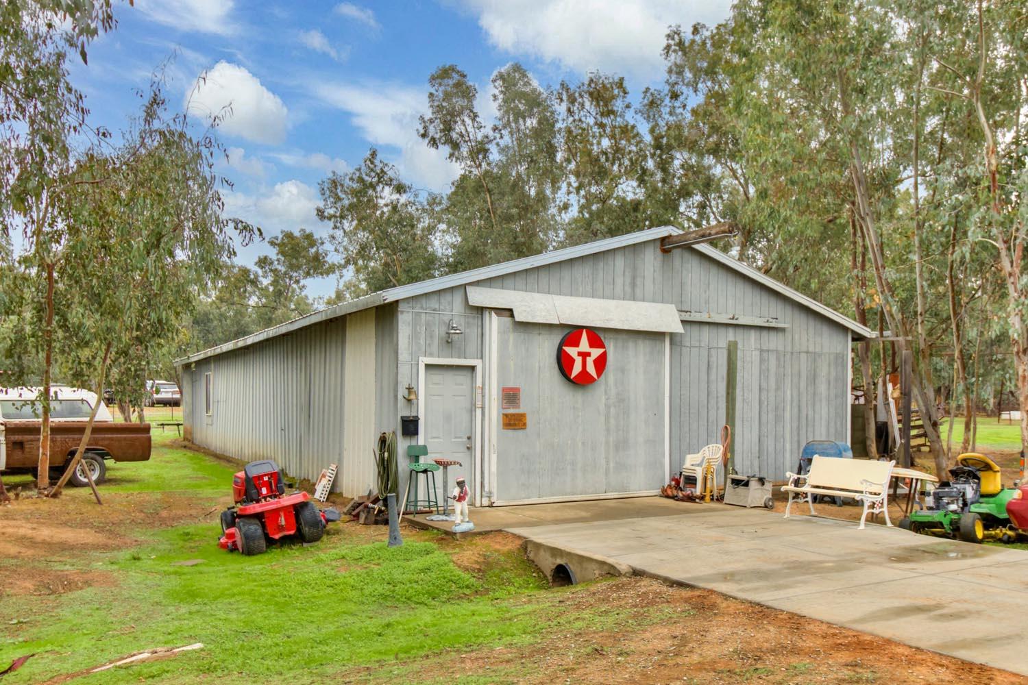 13435 Bennett Road Herald, CA 95638 - Photo 4 of 80