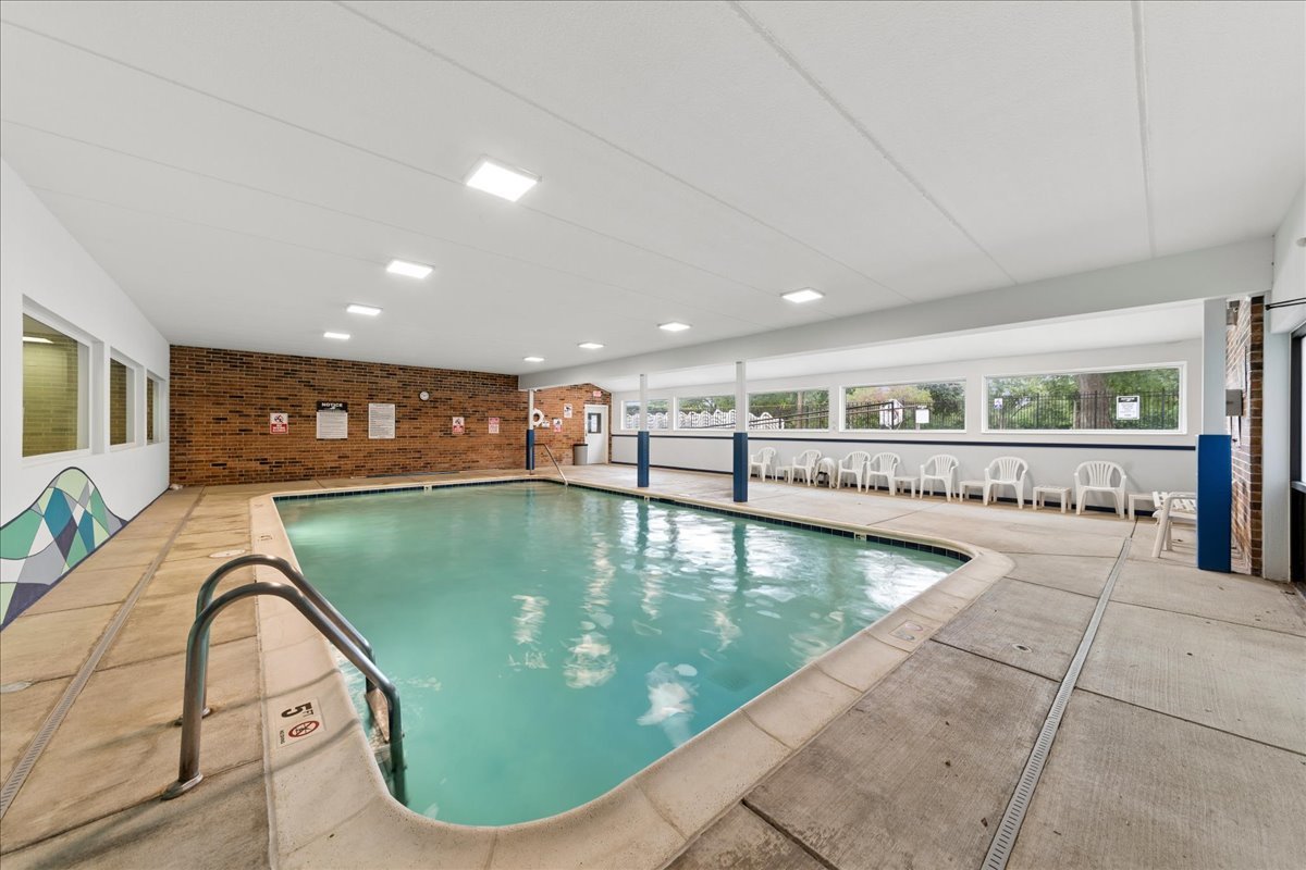 1400 North Elmhurst Road, Unit 318 Mount Prospect, IL 60056 - Photo 20 of 28 Gallery Image 20