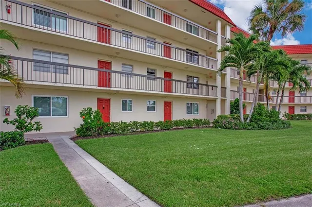 $3,400 | 4380 27th Court Southwest, Unit 1, Naples, FL 34116
