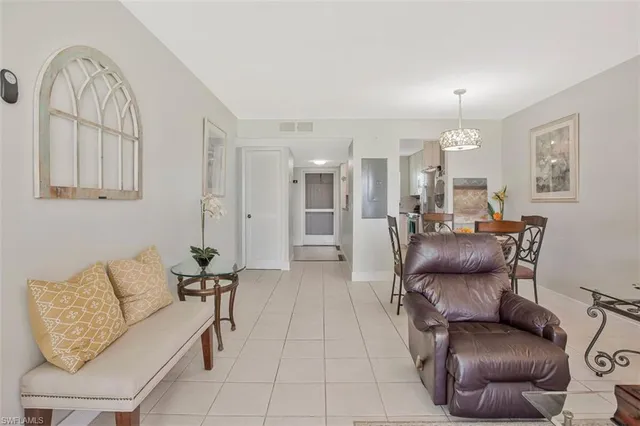 $3,400 | 4380 27th Court Southwest, Unit 1, Naples, FL 34116