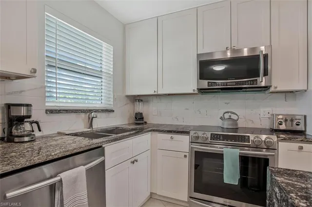 $3,400 | 4380 27th Court Southwest, Unit 1, Naples, FL 34116