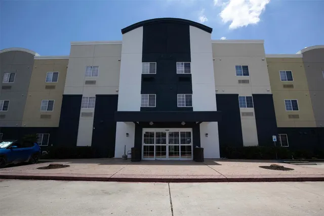 $951 | 8719 Farm Market 1960 West Road, Unit 327, Houston, TX 77065