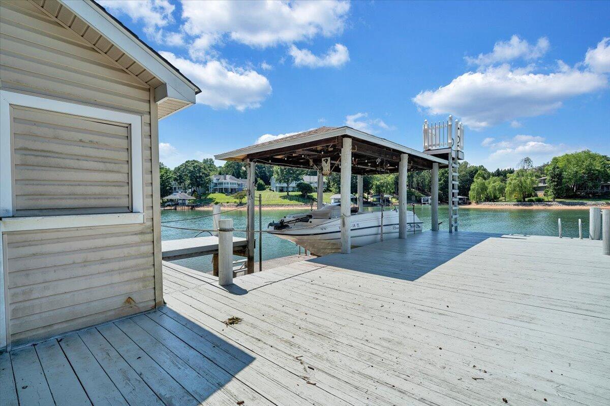 159 Windmere Trail Moneta, VA 24121 - Photo 54 of 88 Dock