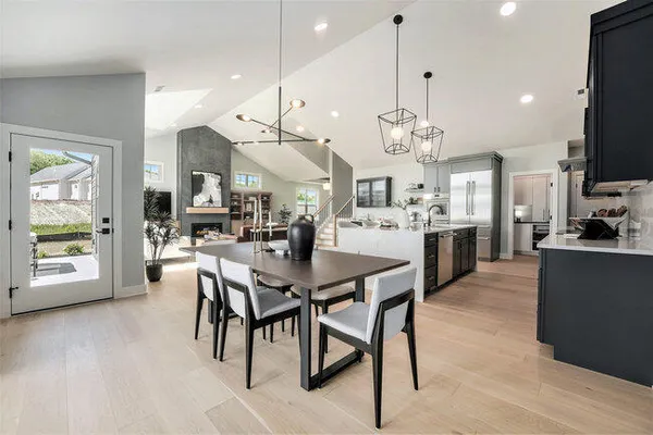 $1,169,000 | 2284 Knapp Blf Court, Ada, MI 49301