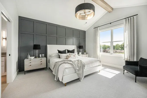 $1,169,000 | 2284 Knapp Blf Court, Ada, MI 49301