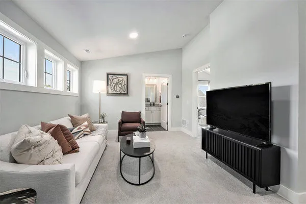 $1,169,000 | 2284 Knapp Blf Court, Ada, MI 49301