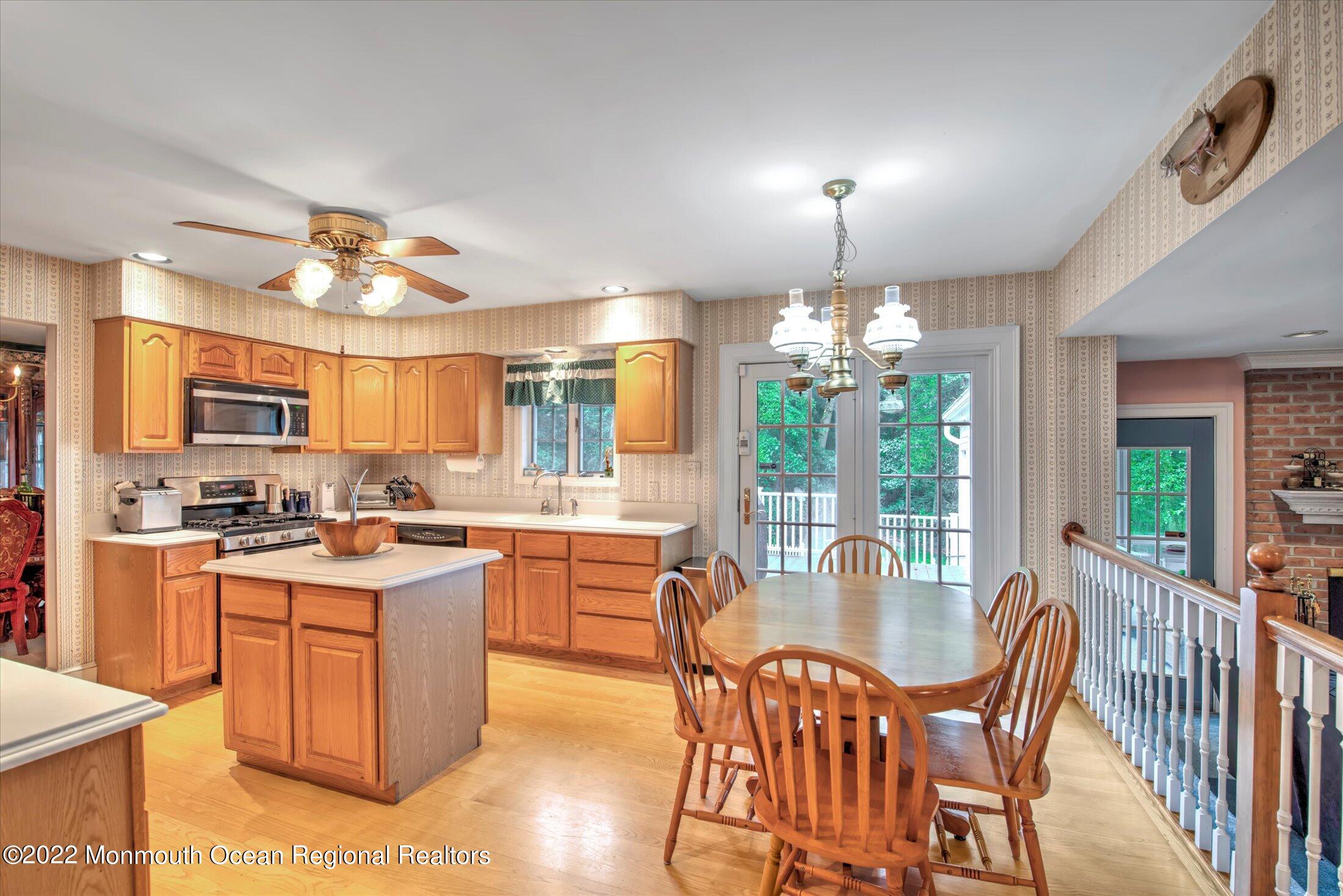 6 Cranberry Court Cream Ridge, NJ 08514 - Photo 15 of 50 KITCHEN