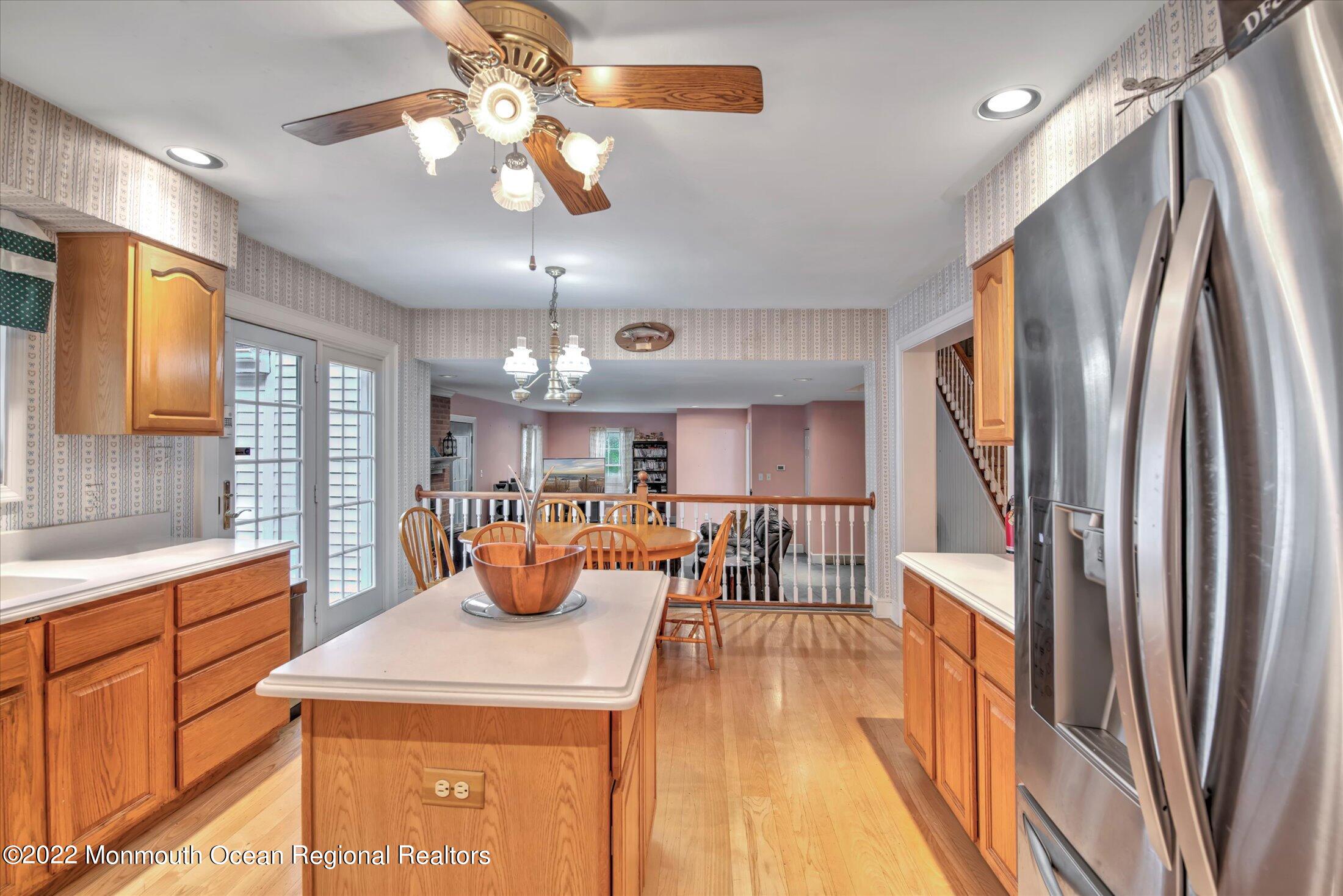 6 Cranberry Court Cream Ridge, NJ 08514 - Photo 21 of 50 KITCHEN