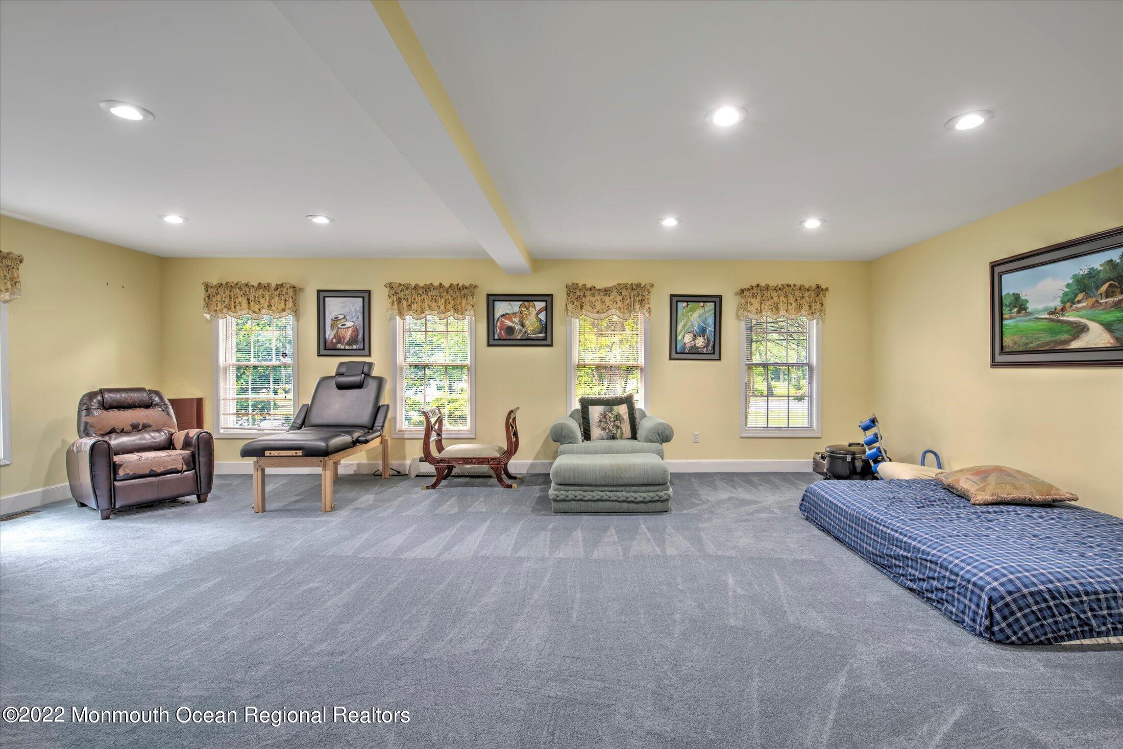 6 Cranberry Court Cream Ridge, NJ 08514 - Photo 23 of 50 GREAT ROOM