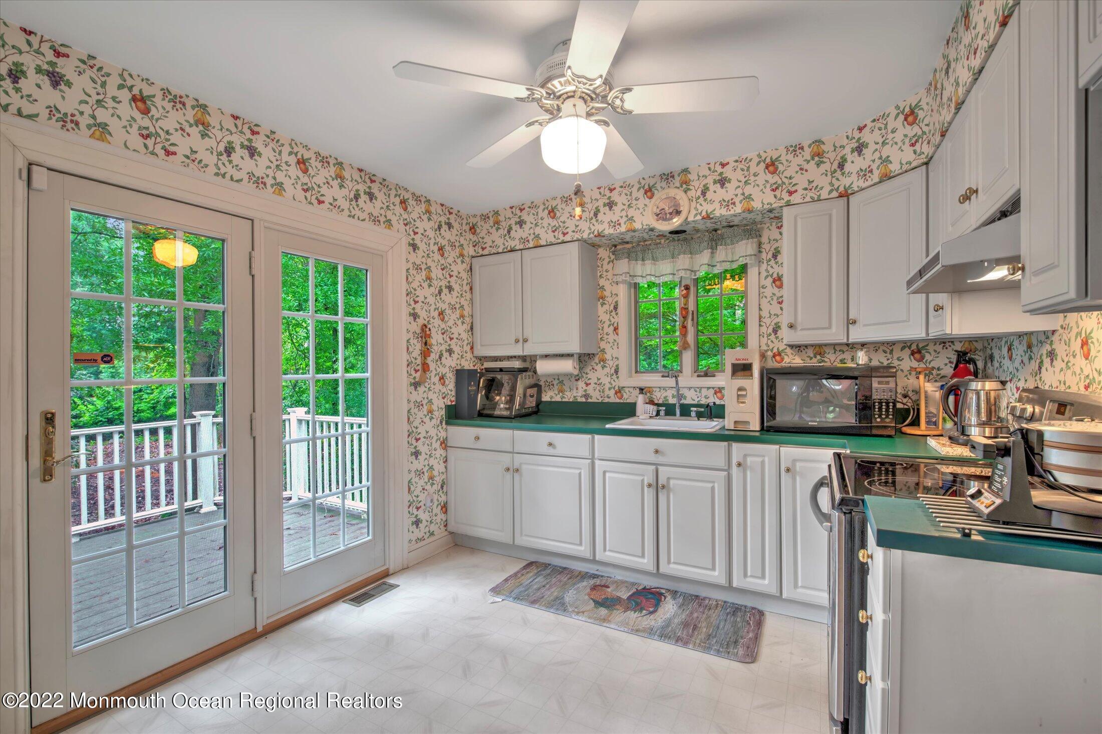 6 Cranberry Court Cream Ridge, NJ 08514 - Photo 40 of 50 IN-LAW SUITE KITCHEN