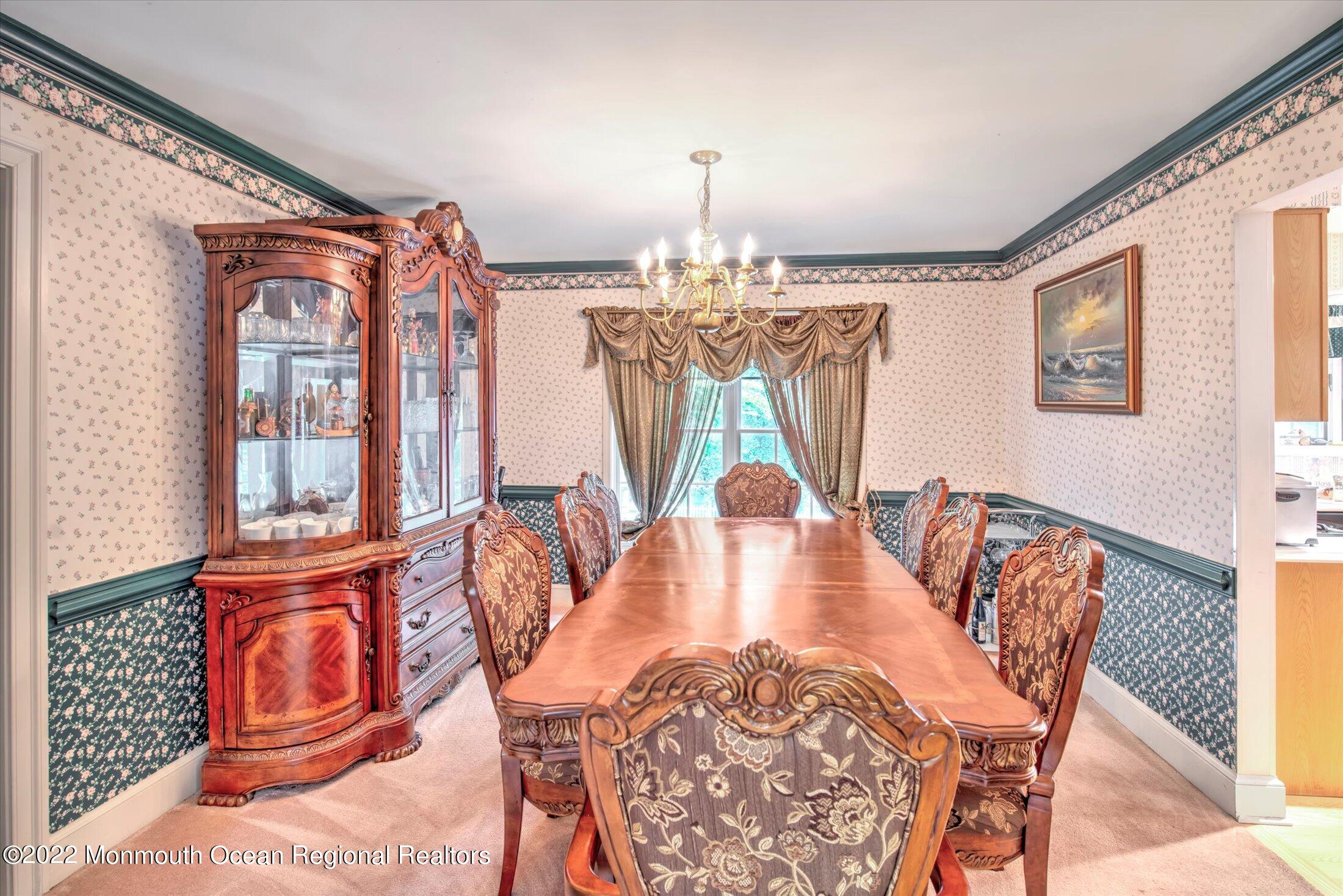 6 Cranberry Court Cream Ridge, NJ 08514 - Photo 8 of 50 DINING ROOM