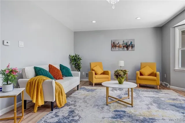 $249,900 | 41 Freemont Avenue, Cheektowaga, NY 14043