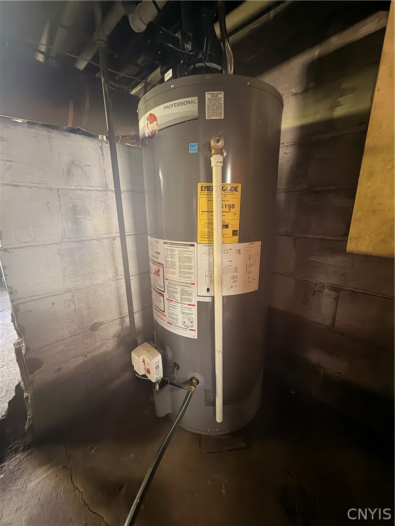 311 Sayles Street Oneida, NY 13421 - Photo 20 of 25 Hot water tank