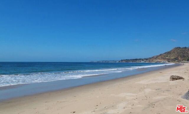 25408 Malibu Road Malibu, CA 90265 - Photo 10 of 15