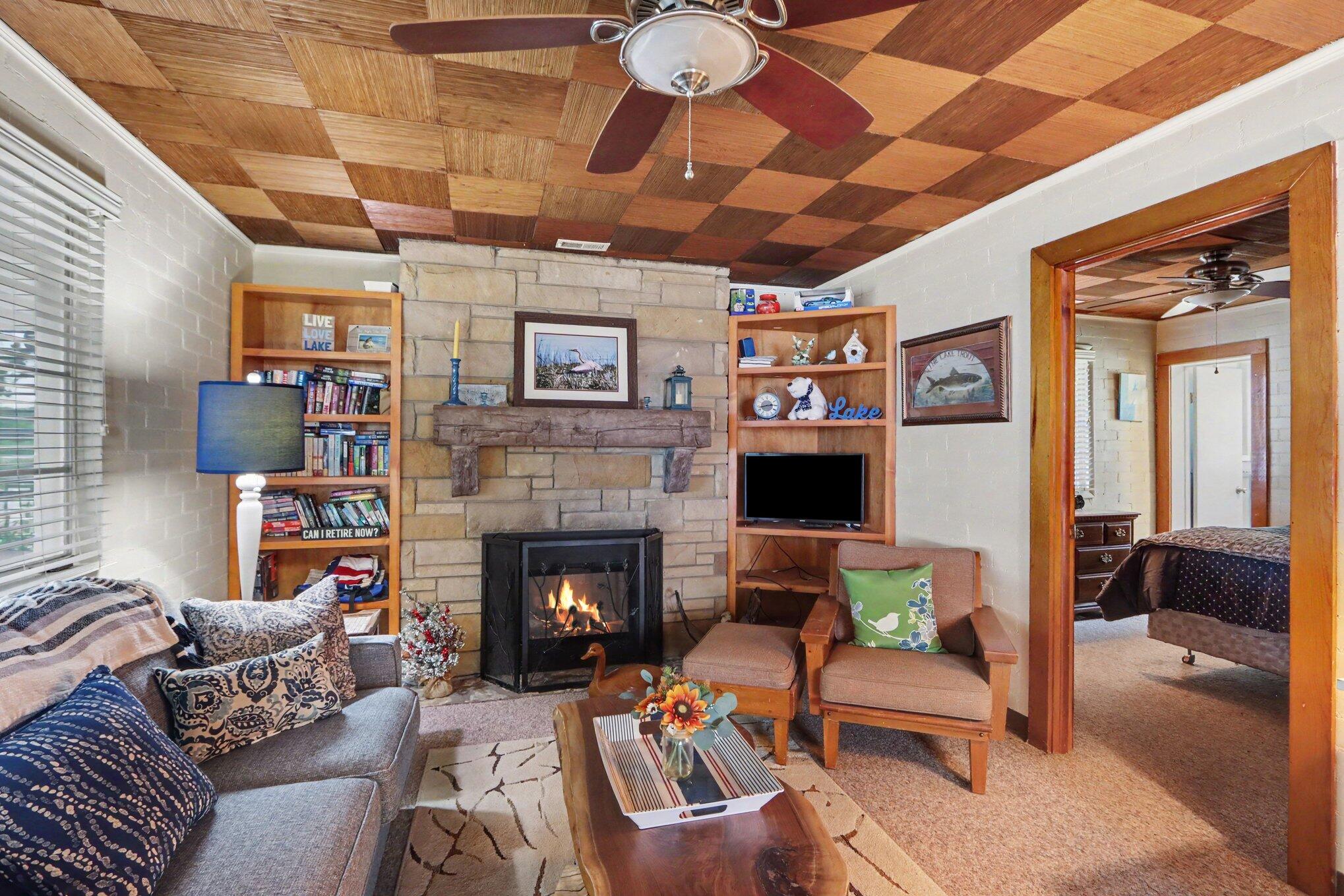 11169 Lakeshore Drive Three Rivers, MI 49093 - Photo 11 of 35 008_file_6934