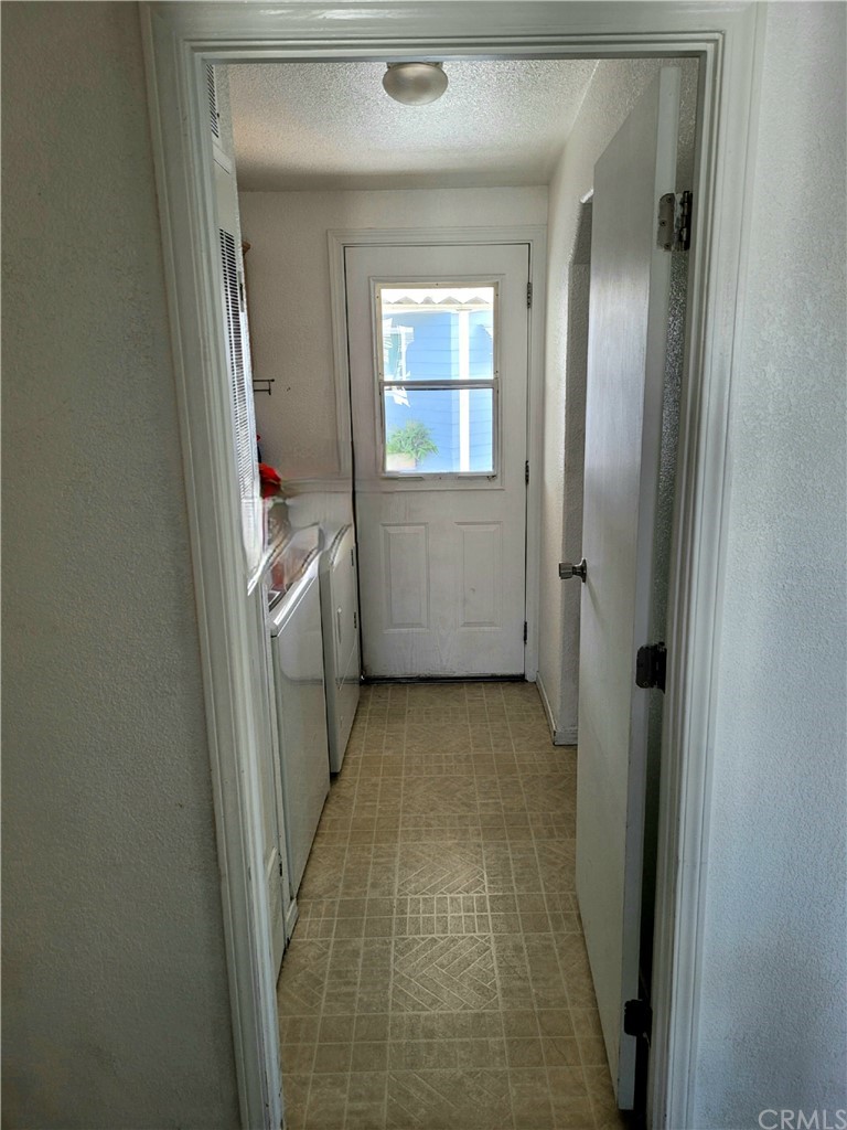 32 Walnut Via Anaheim, CA 92801 - Photo 15 of 24 a bathroom with a sink and a mirror