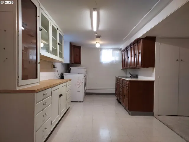 $529,900 | 10329 Northeast Brazee Street, Portland, OR 97220