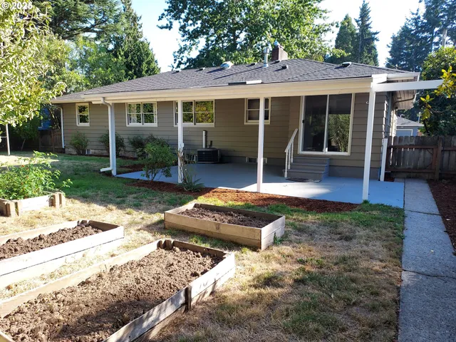 $529,900 | 10329 Northeast Brazee Street, Portland, OR 97220