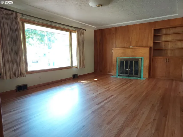 $529,900 | 10329 Northeast Brazee Street, Portland, OR 97220