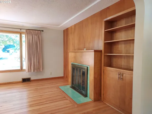 $529,900 | 10329 Northeast Brazee Street, Portland, OR 97220