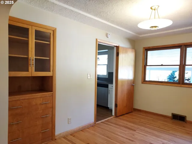 $529,900 | 10329 Northeast Brazee Street, Portland, OR 97220