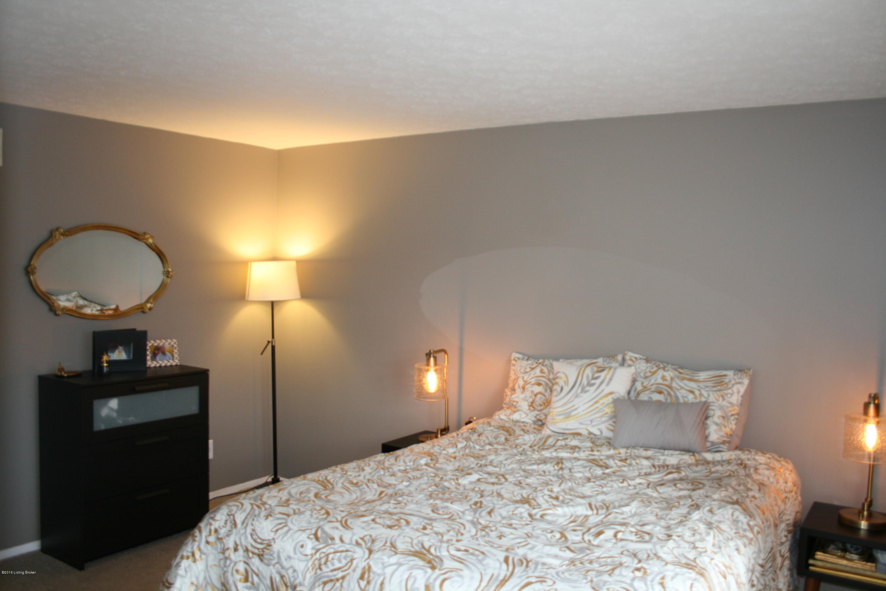 2929 Winterhaven Road Louisville, KY 40220 - Photo 24 of 33 winterhaven-27