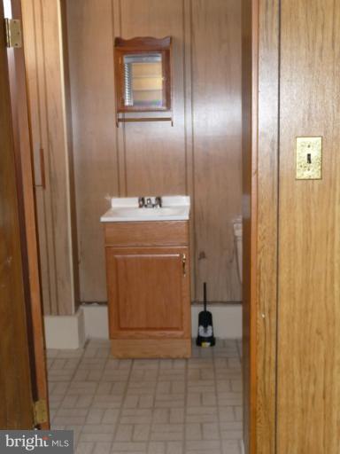 8625 Philadelphia Road Baltimore, MD 21237 - Photo 12 of 16 Basement Bath