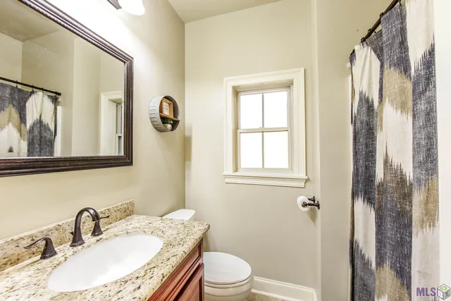 $225,000 | 244 Bayou Vista Drive, Thibodaux, LA 70301