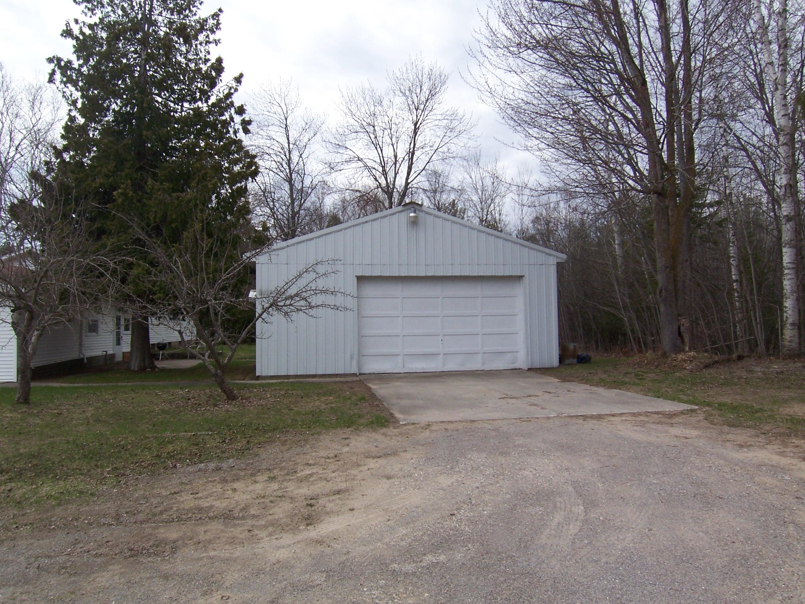 2418 Werth Road Alpena, MI 49707 - Photo 3 of 18 Gallery Image 3