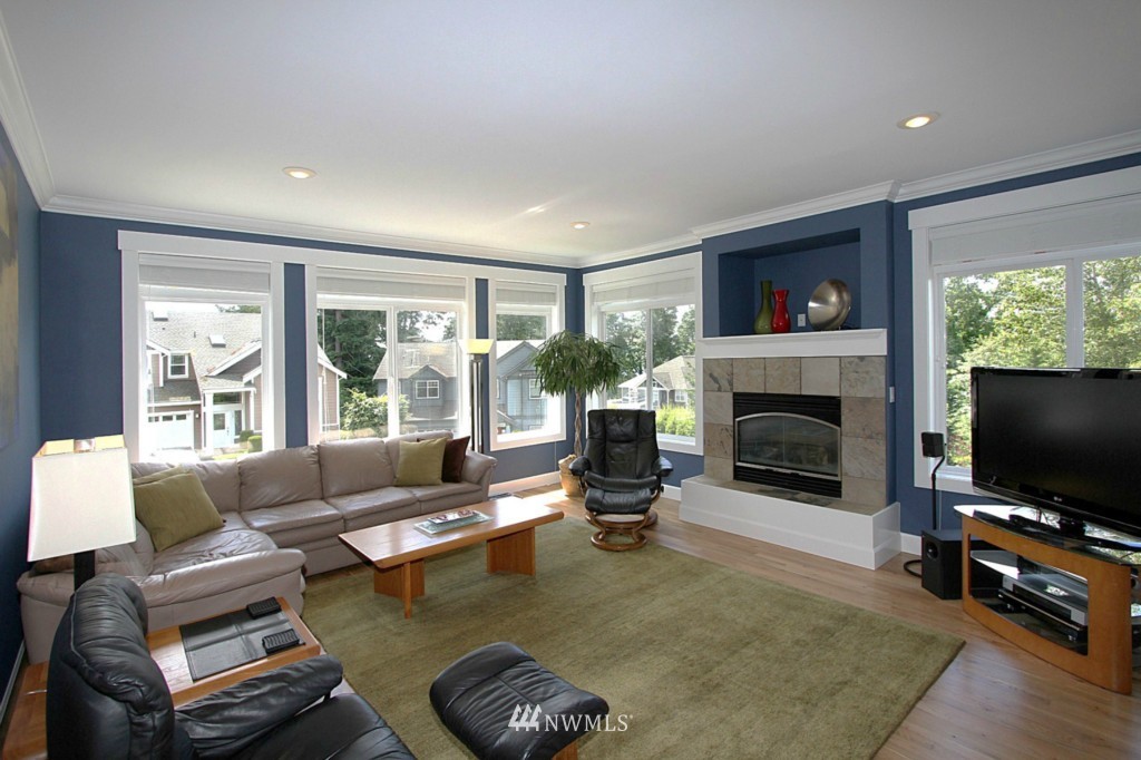 1200 North 27th Place Renton, WA 98056 - Photo 4 of 15
