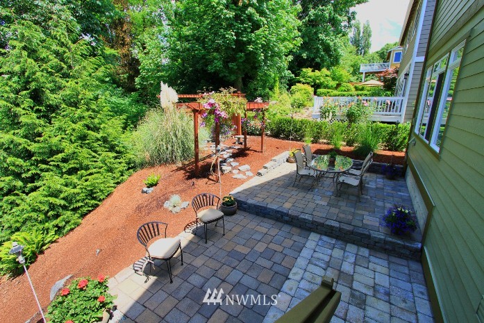 1200 North 27th Place Renton, WA 98056 - Photo 9 of 15