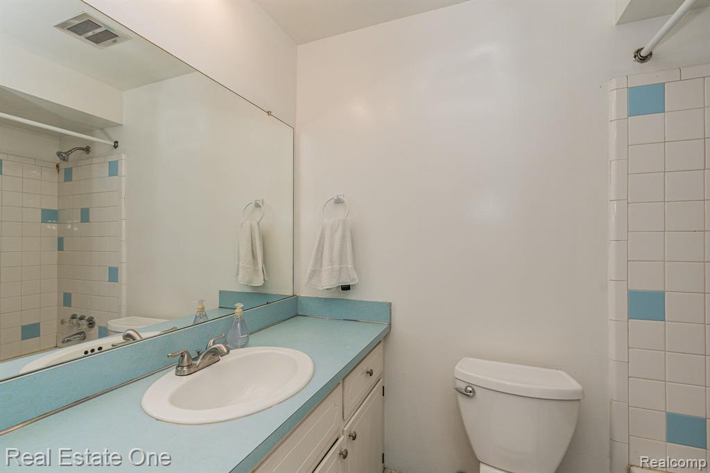 258 Belle Vernon Court Rochester, MI 48309 - Photo 26 of 41