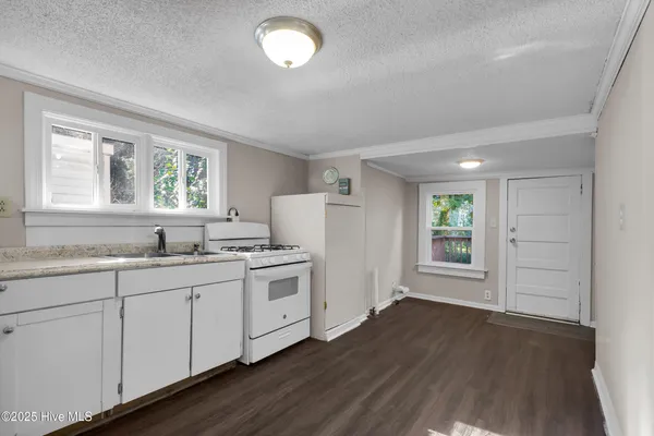 $1,395 | 607 1st Avenue, New Bern, NC 28560