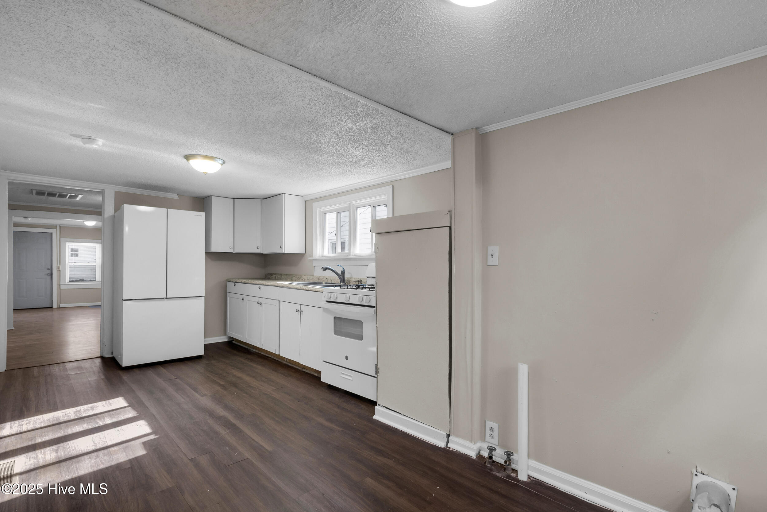 607 1st Avenue New Bern, NC 28560 - Photo 12 of 27 12_20