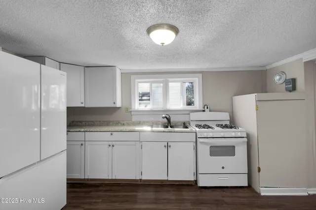 $1,430 | 607 1st Avenue, New Bern, NC 28560