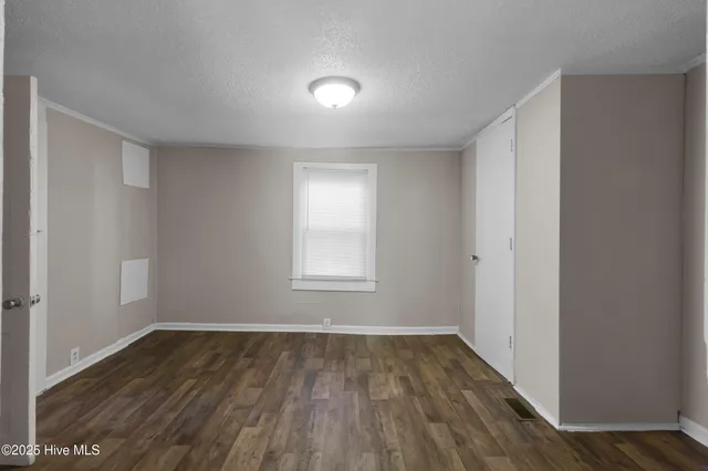 $1,430 | 607 1st Avenue, New Bern, NC 28560