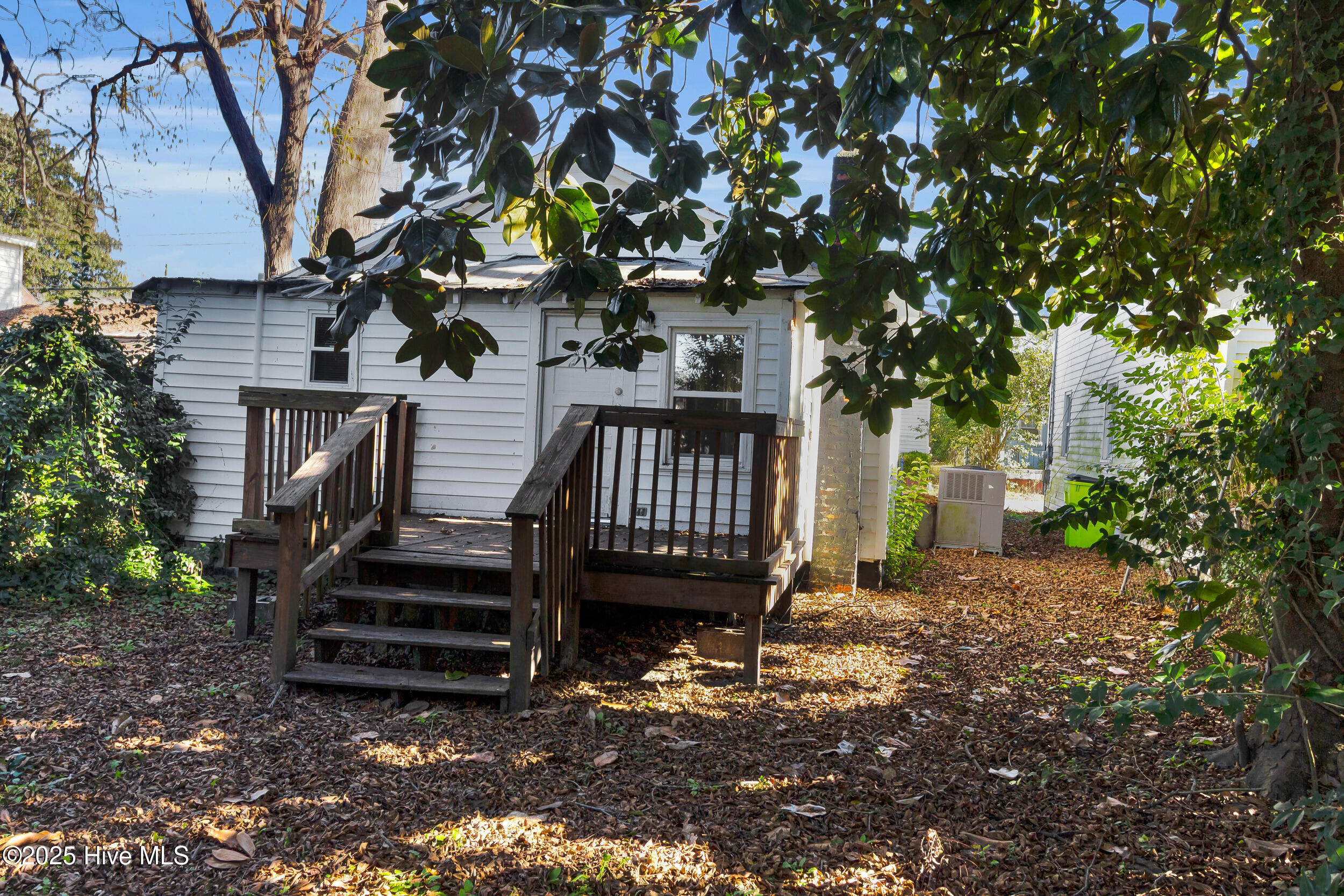 607 1st Avenue New Bern, NC 28560 - Photo 23 of 27 23_5